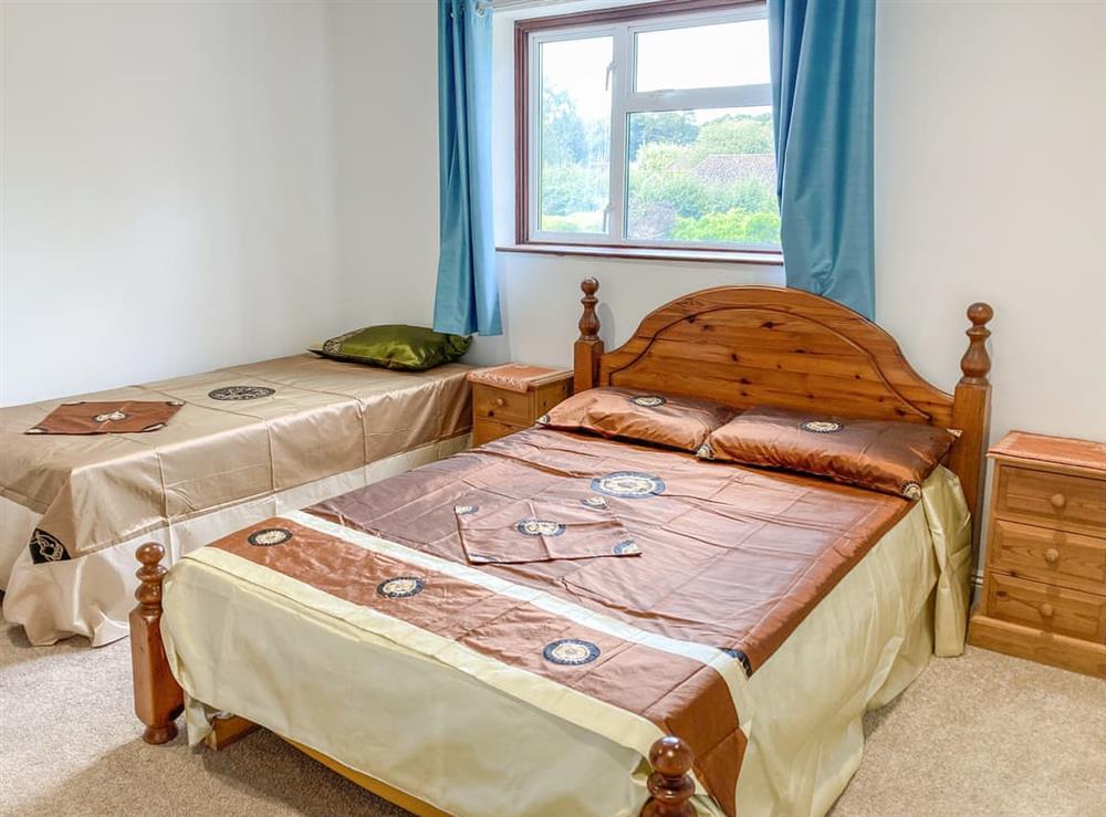 Twin bedroom at Chilbolton in Chilbolton, Hampshire