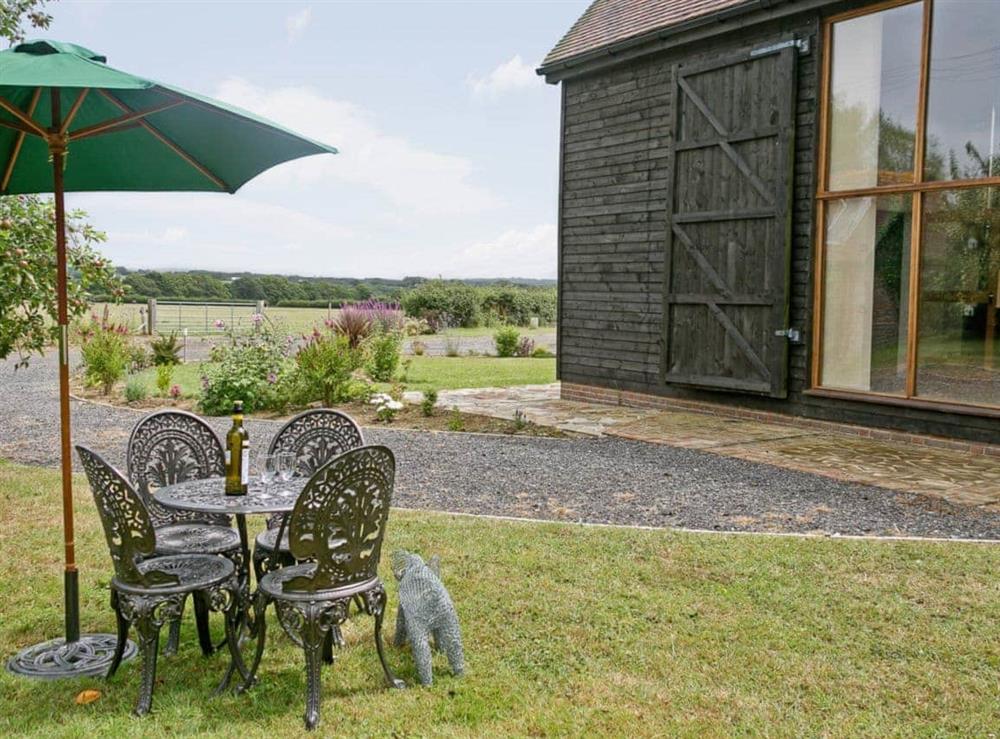 Sitting-out-area at Chilsham Barn in Herstmonceux, near Hailsham, East Sussex