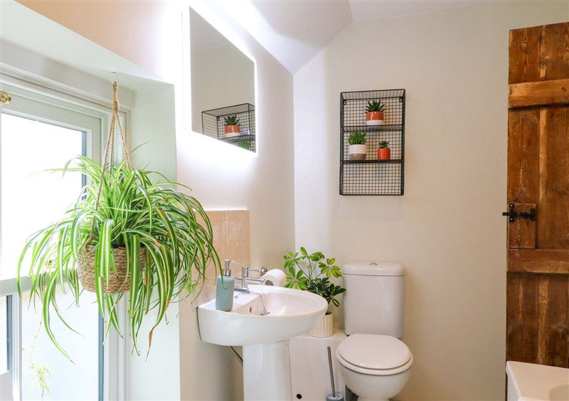 Bathroom (photo 2) at Chimney Cottage, Winster