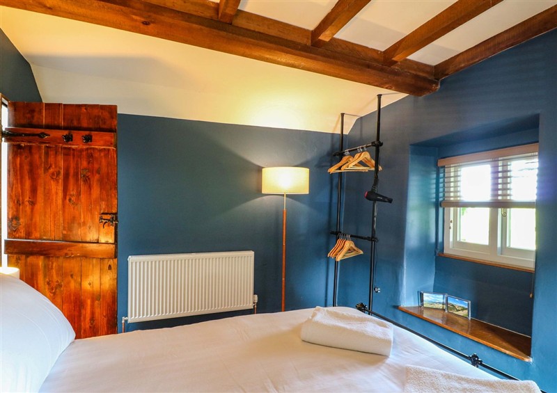 One of the 3 bedrooms (photo 3) at Chimney Cottage, Winster