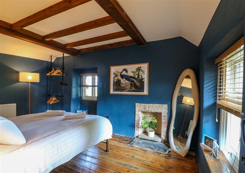 One of the 3 bedrooms (photo 4) at Chimney Cottage, Winster