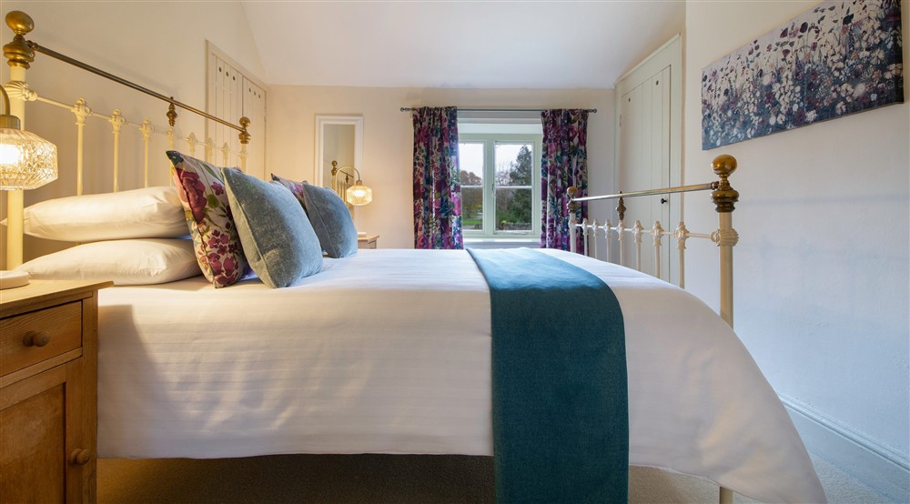 The double bedroom at Chirk Home Farm Cottage in Chirk, Wrexham