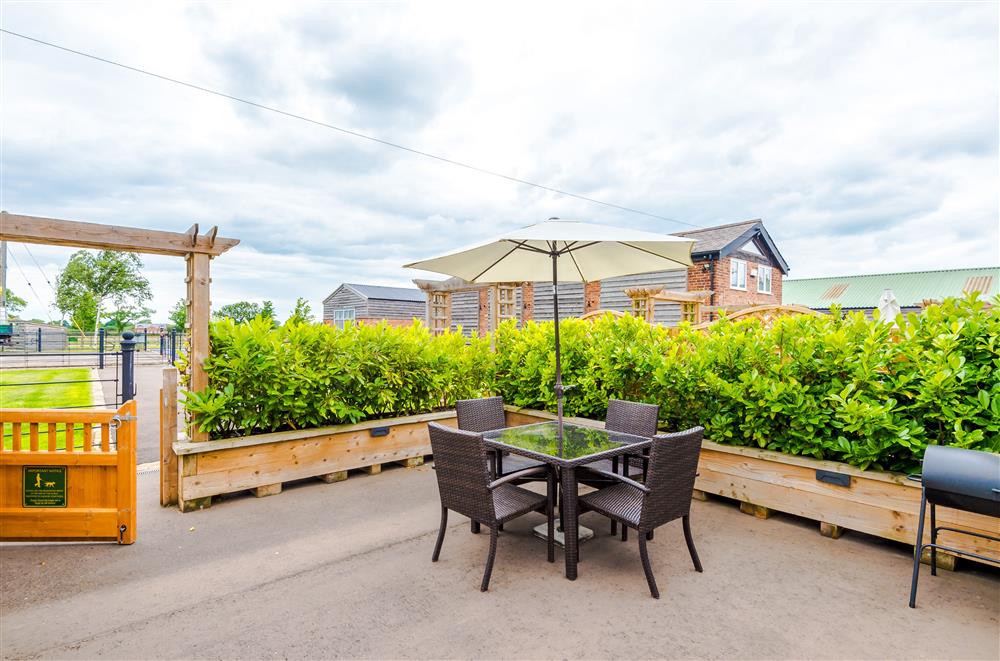 Enjoy alfresco dining in the front courtyard