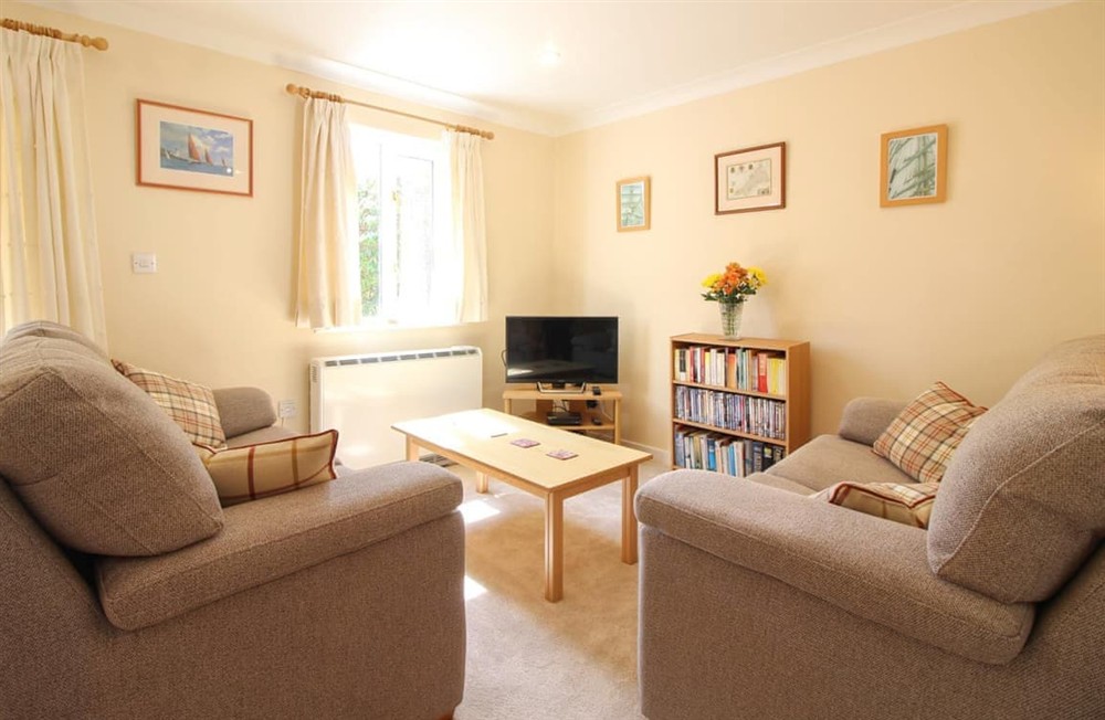 Living area at Chough Cottage in Falmouth, Cornwall