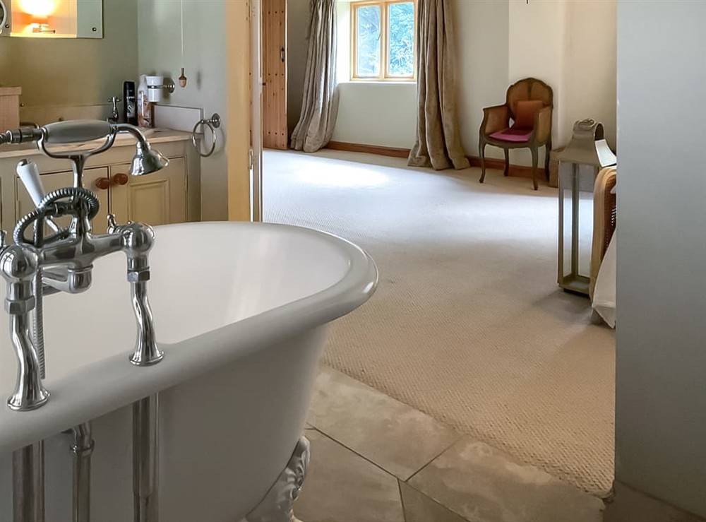 En-suite at Church Barn in Olney, Buckinghamshire