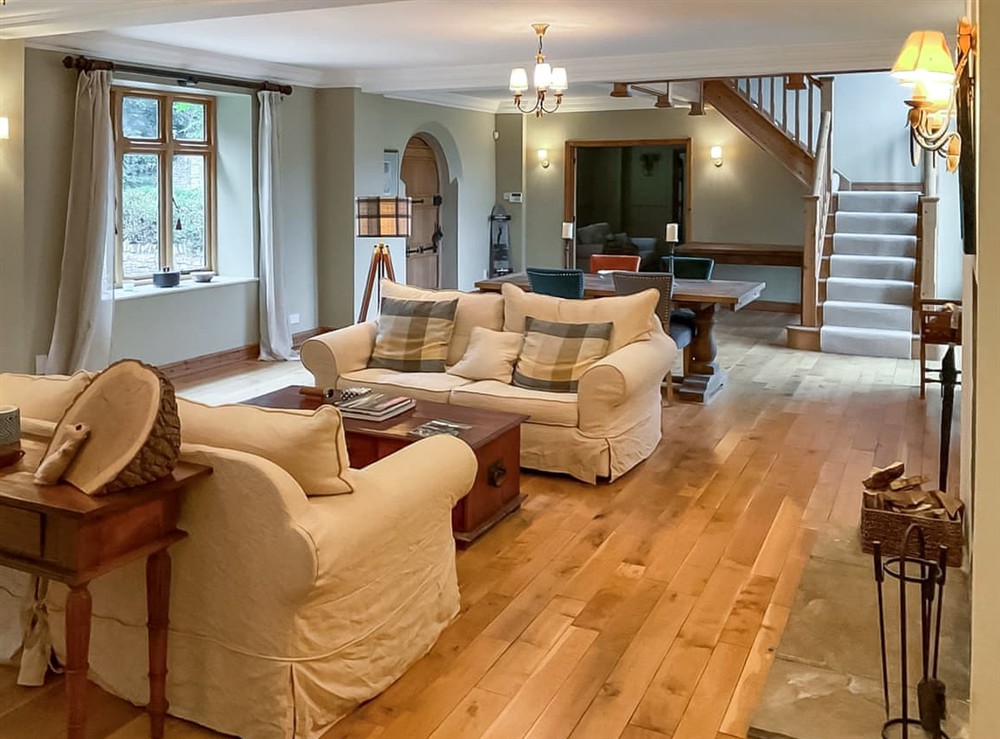 Living area (photo 2) at Church Barn in Olney, Buckinghamshire