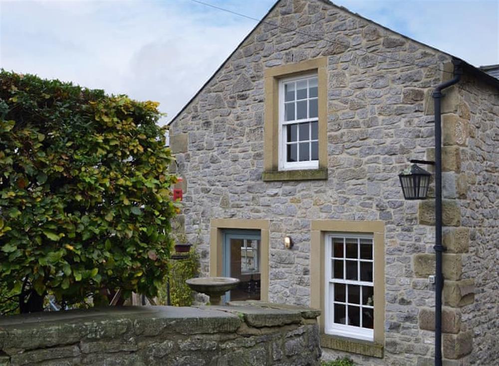 Charming outdoor space and private garden area at Church Cottage in Bakewell, Derbyshire