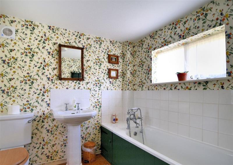 The bathroom at Church Cottage, Whitchurch Canonicorum