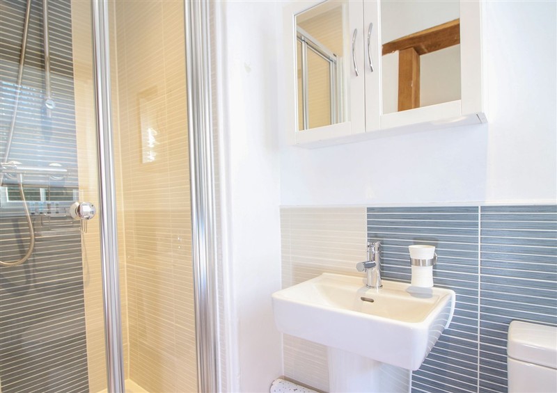 The bathroom at Church Thatch, Abbotskerswell