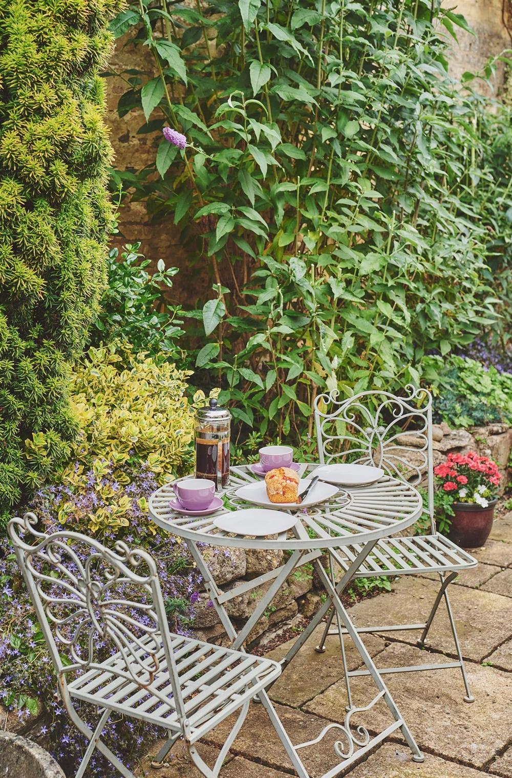 The outdoor dining table