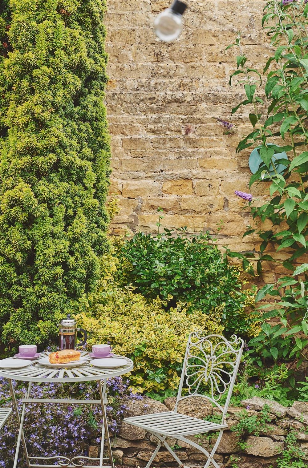 The outdoor dining table