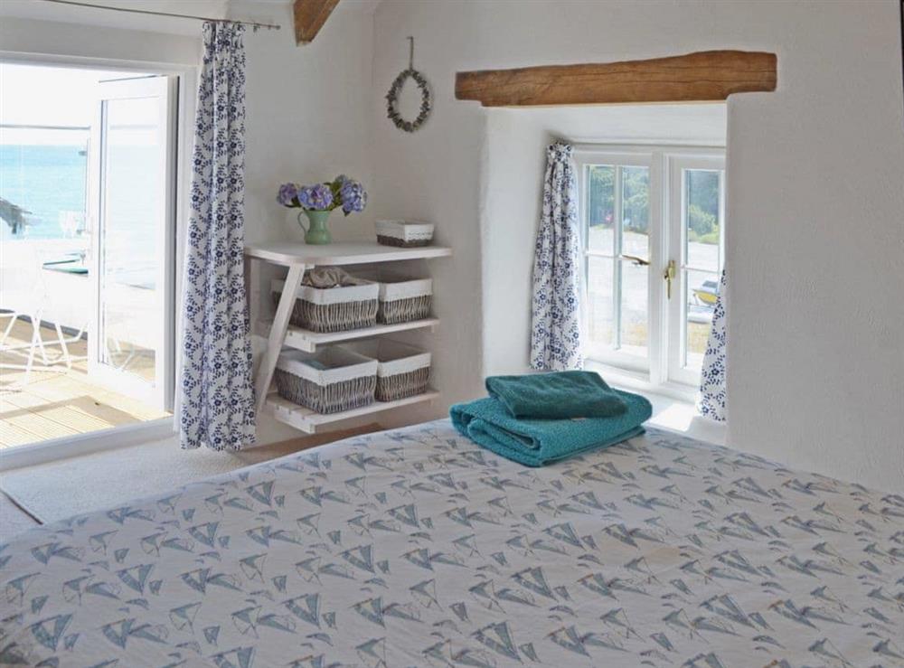 Double bedroom (photo 2) at Chy-An-Ky-Bras in Porthallow, near St Keverne, Cornwall
