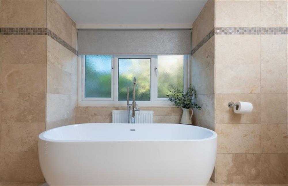 Soak in the beautiful free-standing bath at Chy an Mor, Coverack