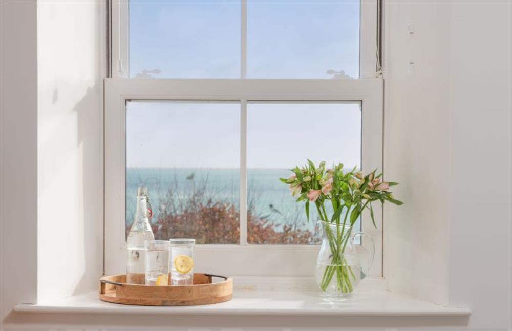 Wake up to beautiful sea views at Chy an Mor, Coverack