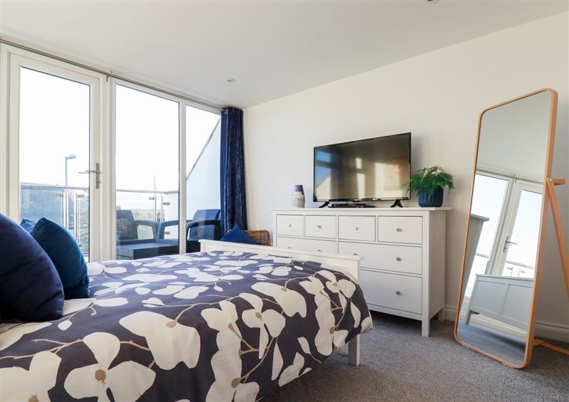 A bedroom in Chy Fistral at Chy Fistral, Newquay