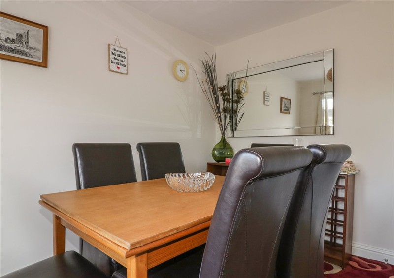 Dining room at Chy Vean, St Agnes