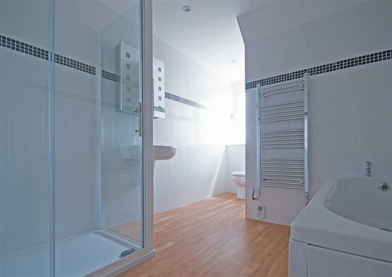 Bathroom at Chynoweth, Crantock