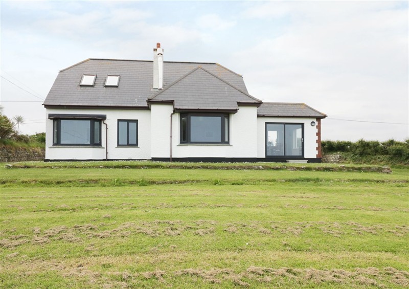 This is the garden at Chynoweth, Crantock