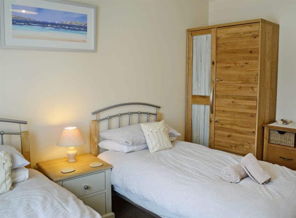 Twin bedroom (photo 2) at Chynoweth in St Merryn, near Padstow, Cornwall