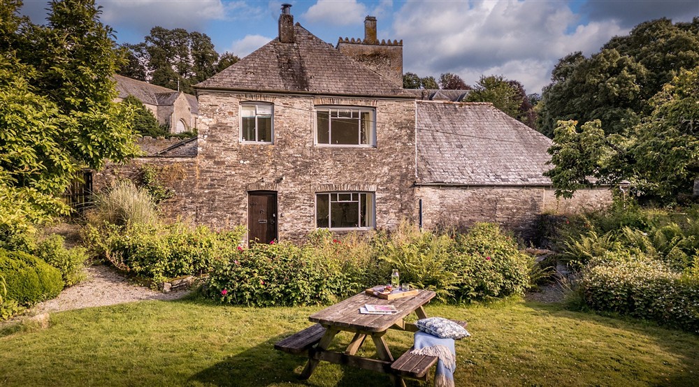 The exterior of Cider Cottage, Devon at Cider Cottage in Yelverton, Devon