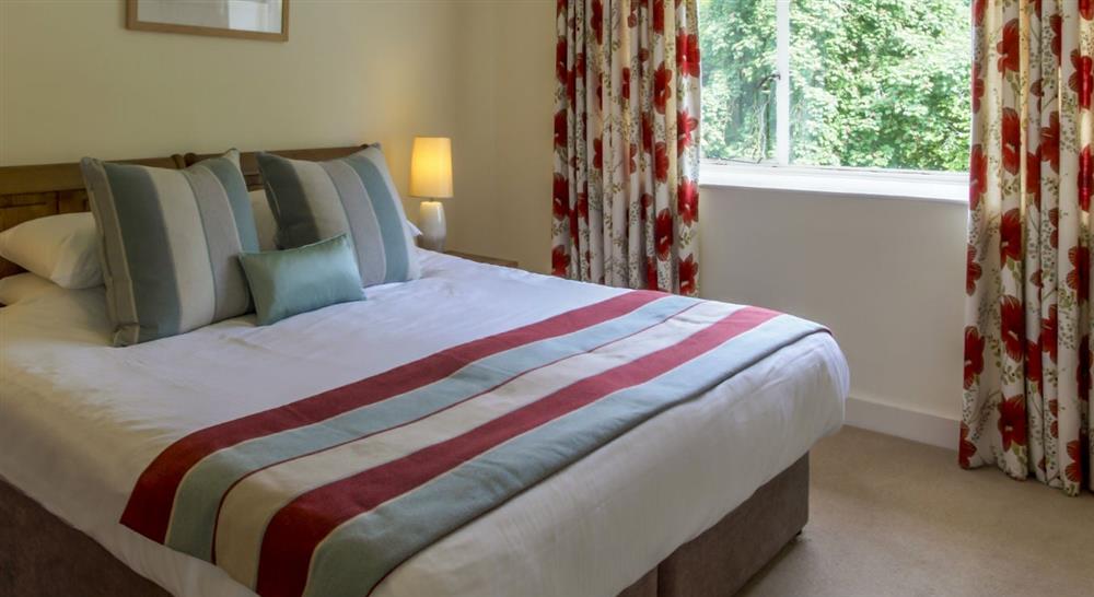 The spacious double bedroom at Cider Cottage in Yelverton, Devon