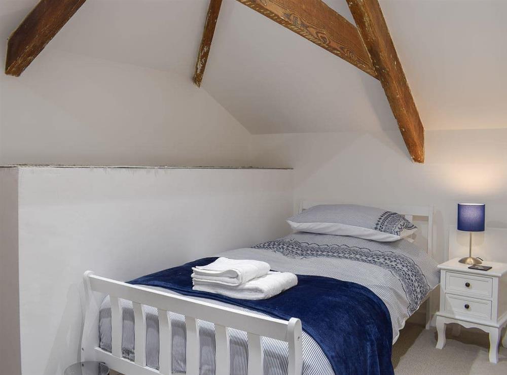 Comfortable twin bedroom at Cilwendeg Lodge in Boncath, near Cardigan, Pembrokeshire, Dyfed