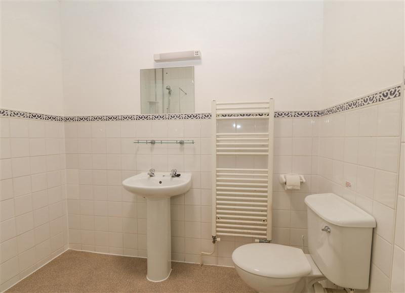 Bathroom (photo 4) at Cim Canol, Bwlchtocyn near Abersoch