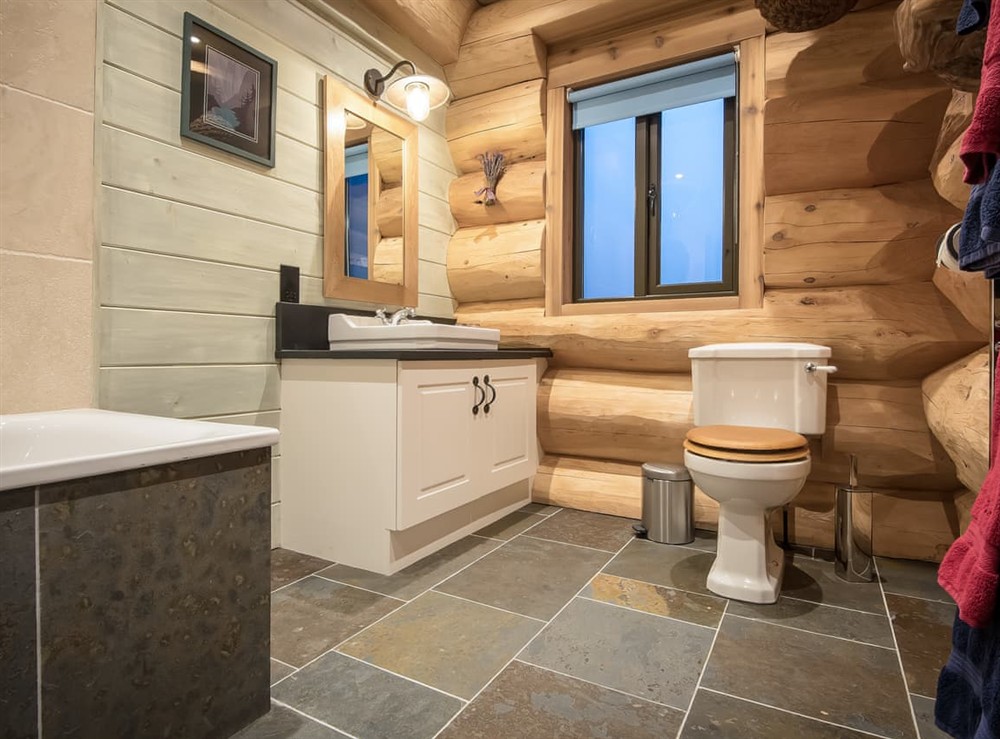 Bathroom at Cinclus in Beauly, near Drumnadrochit, Inverness-Shire