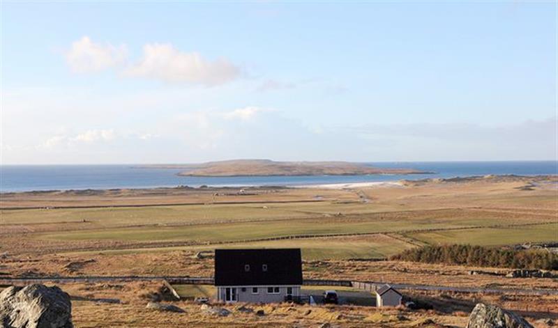 The setting (photo 2) at Clachan Sands Cottage, Lochmaddy