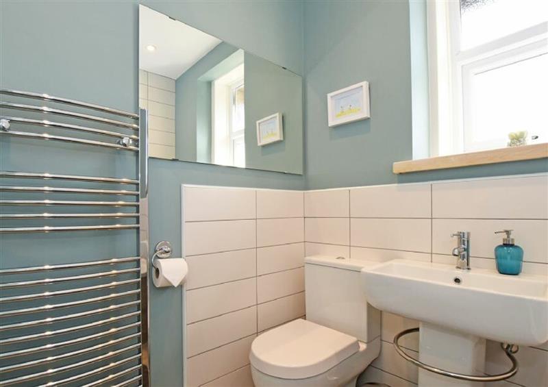 The bathroom at Cladach Cottage, Seahouses