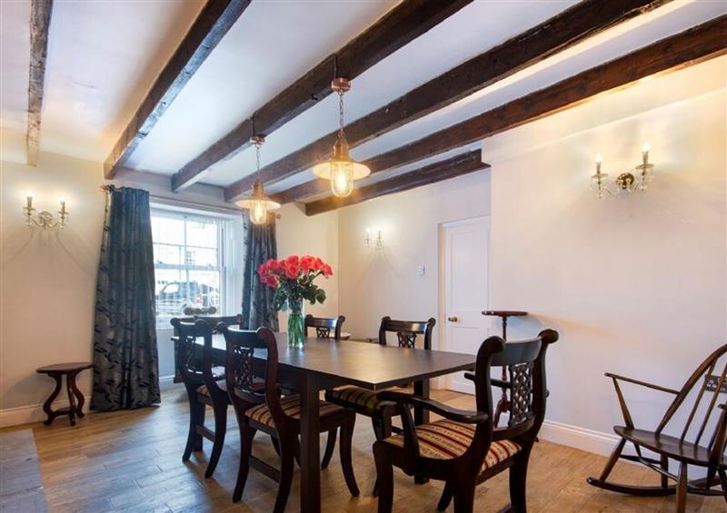 The dining room at Claras Cottage, Warkworth