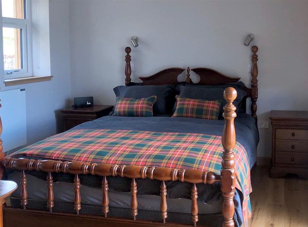 Double bedroom (photo 2) at Clarinnes Cottage in Rowardennan, Lanarkshire
