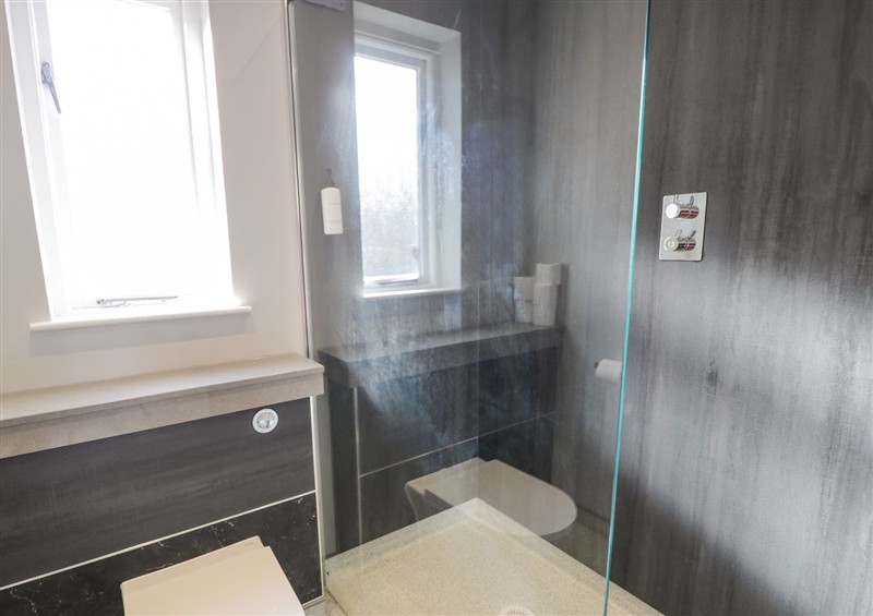 The bathroom at Classic Lodge 26, Dyserth