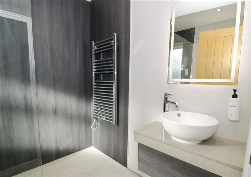This is the bathroom at Classic Lodge 26, Dyserth