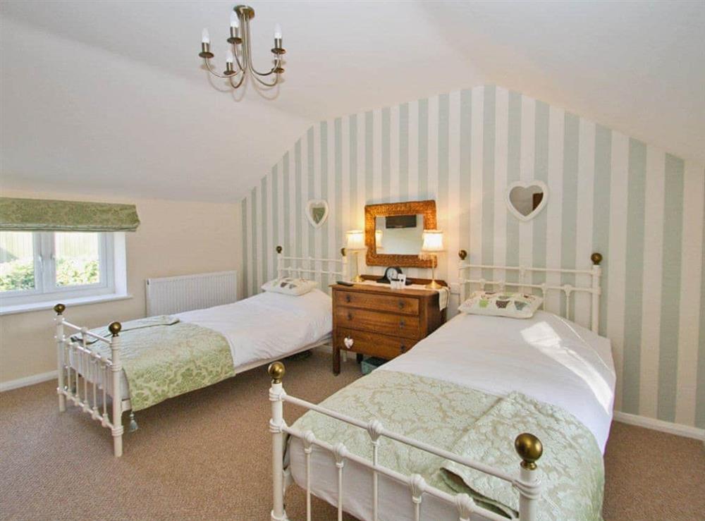 Twin bedroom at Clawdd Offa in Penyffordd, near Chester, Cheshire