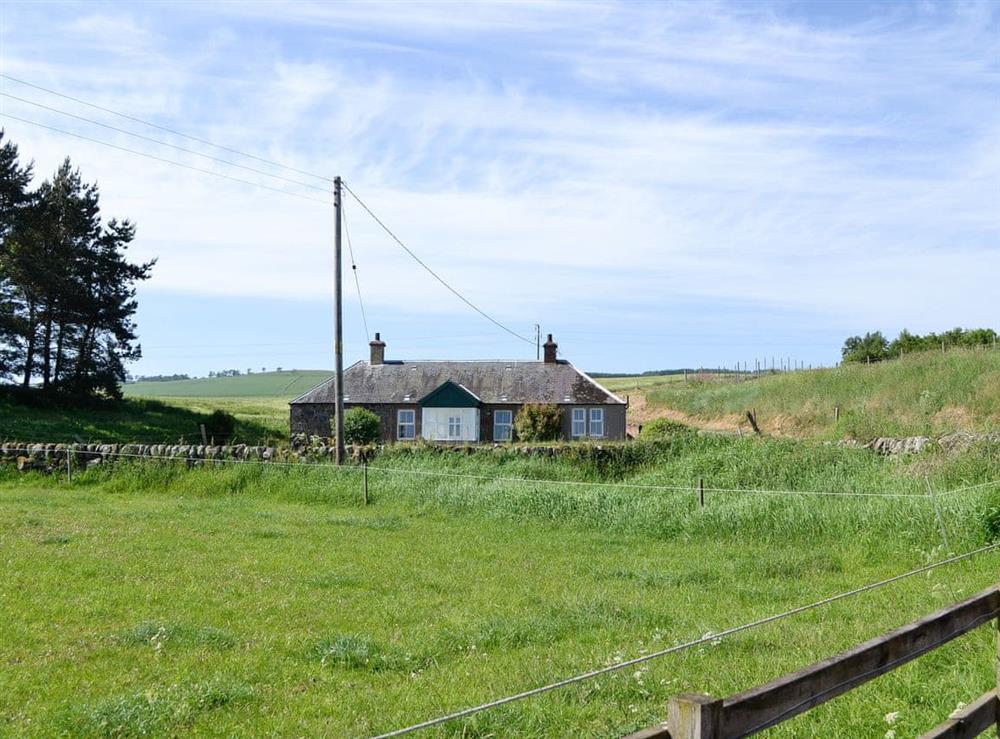 Delightful, detached cottage with stunning views at Clayhills Cottage in Blairgowrie, Perthshire