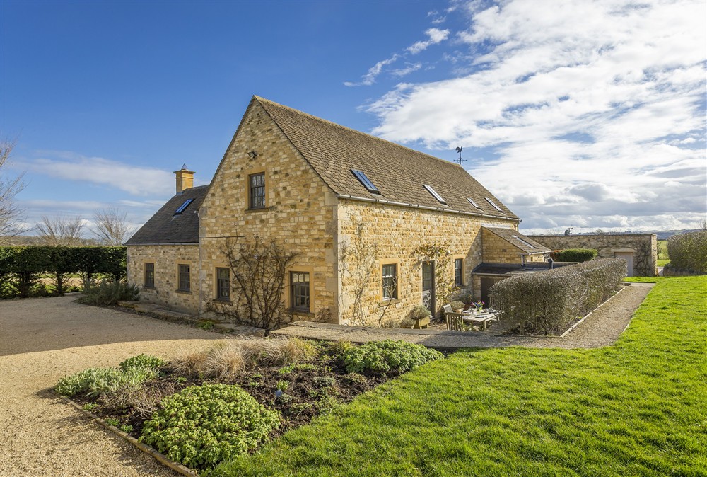 Claytons Cottage, Lower Oddington, Cotswolds at Claytons Cottage, Lower Oddington