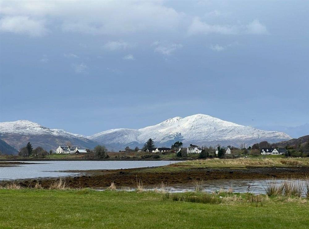 Beautiful West Highlands location at Clear Waters in Dornie, near Kyle of Lochalsh, Highlands, Ross-Shire