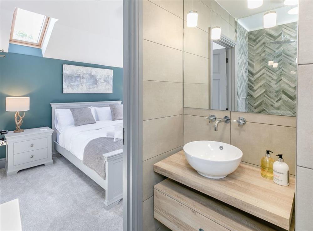 En-suite at Clearview in Barlow, near Chesterfield, Derbyshire