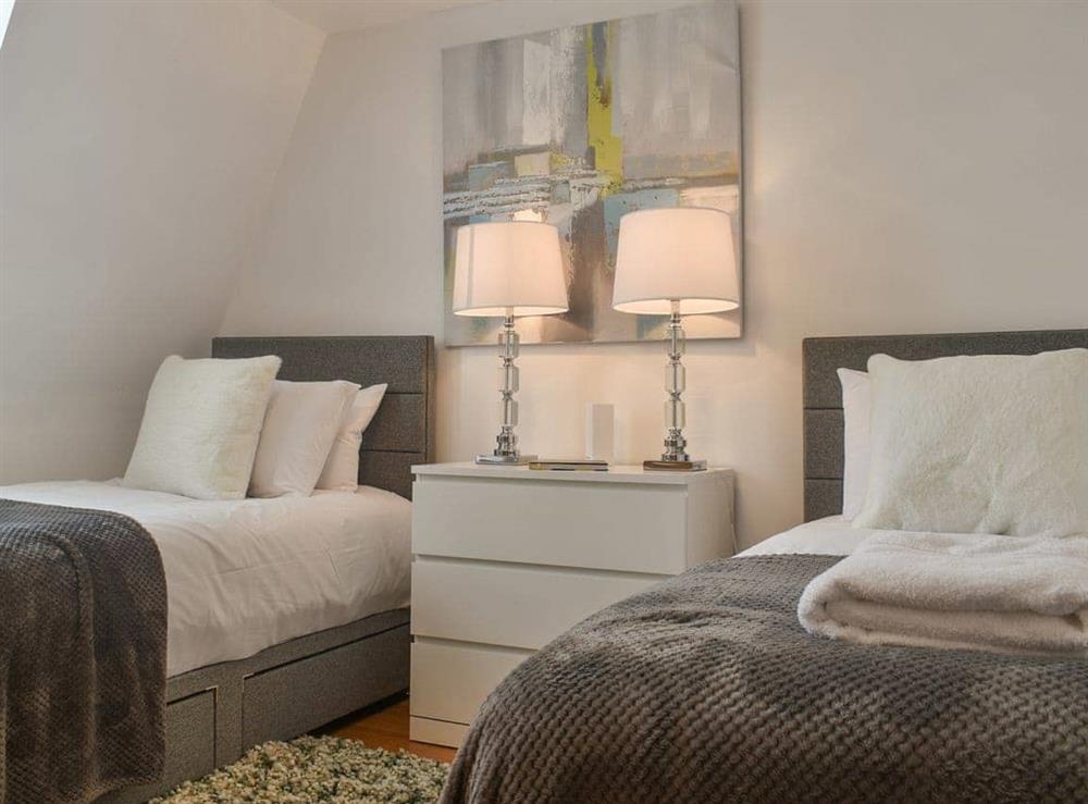 Twin bedroom at Clearwater Cottage in Cirencester, Gloucestershire