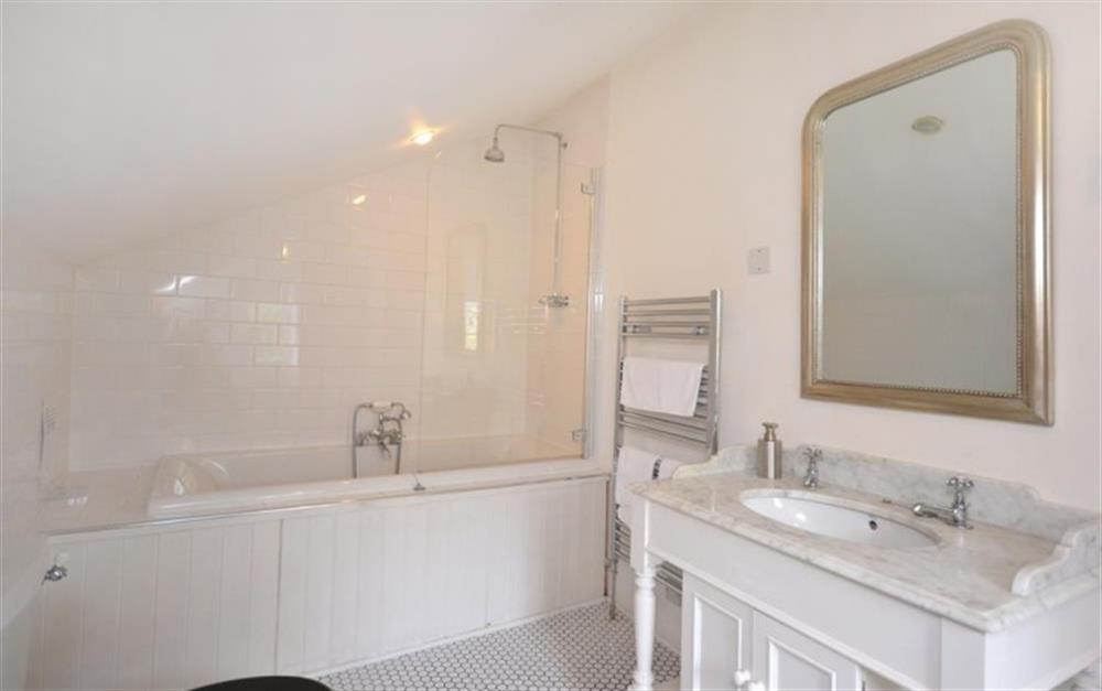 The stylish bathroom at Clematis Cottage in Bantham