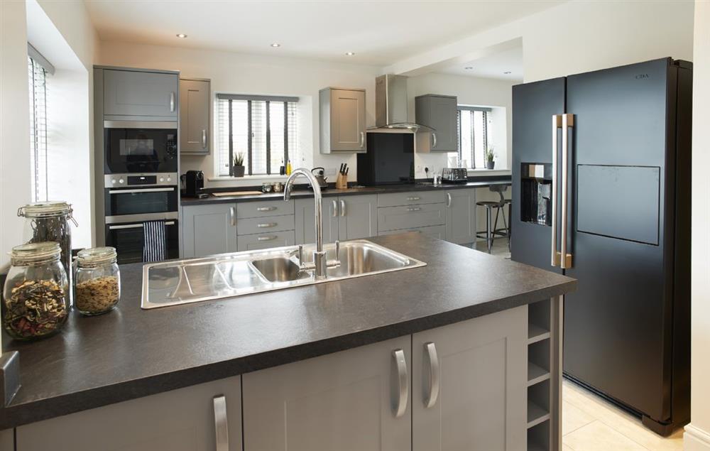 Spacious fully equipped modern kitchen at Clicketts Heath, Saundersfoot