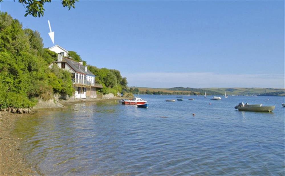 Cliff Crest has far reaching views over the estuary at Cliff Crest in Kingsbridge