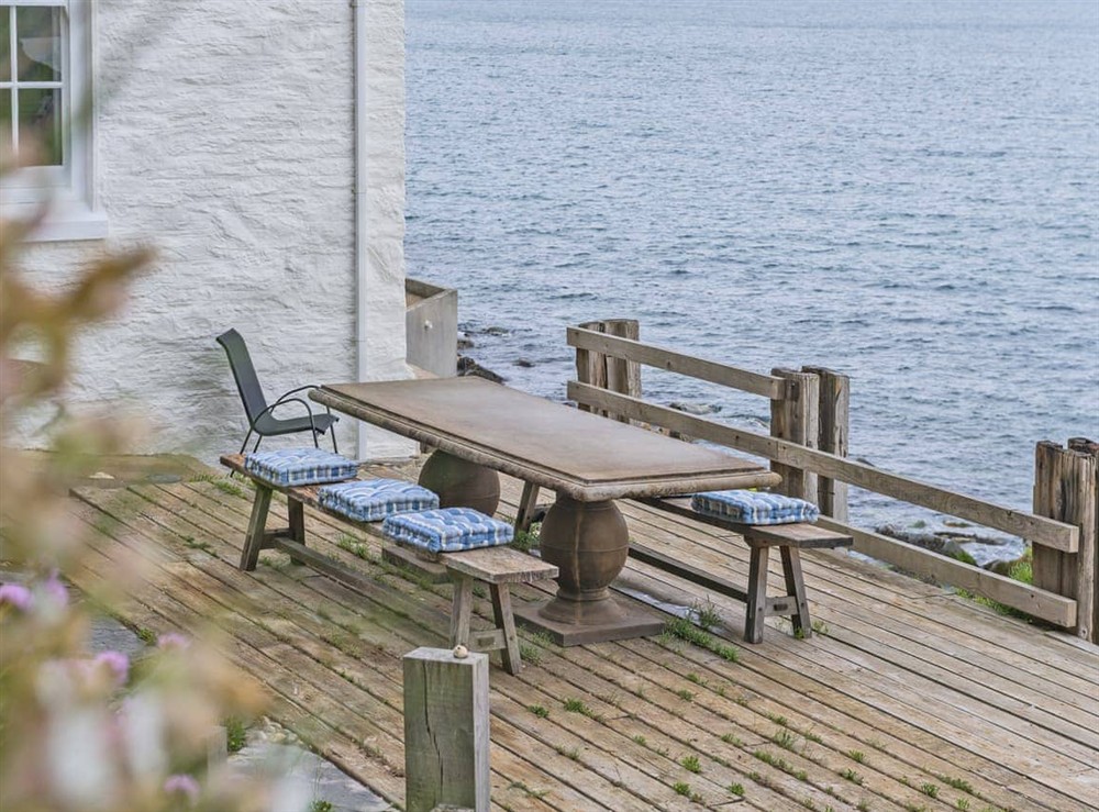 Sitting-out-area