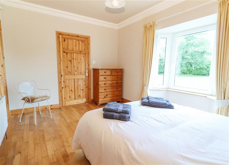 A bedroom in Cloughoge House (photo 2) at Cloughoge House, Kilrush