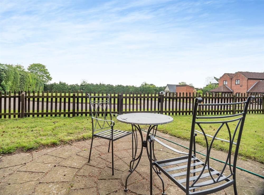 Sitting-out-area at Clover Cottage in Horsford, Norfolk