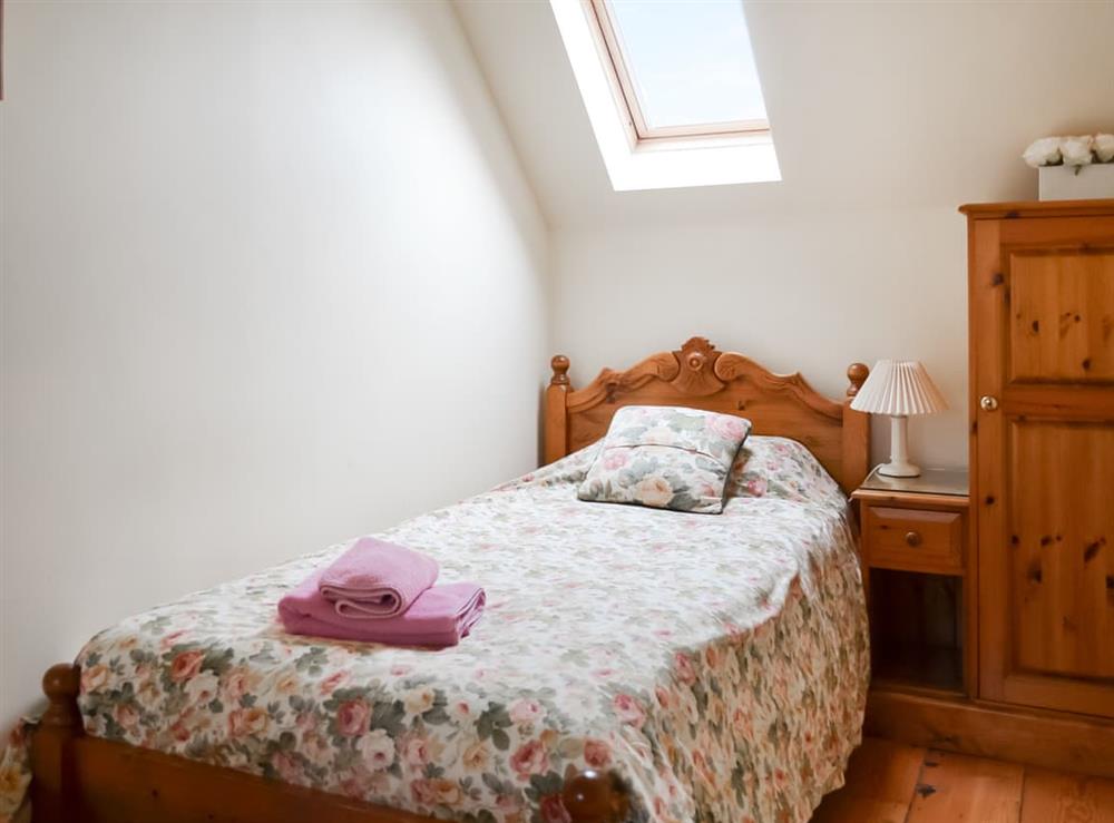 Single bedroom (photo 2) at Clover Cottage in Tetney, near Cleethorpes, Lincolnshire