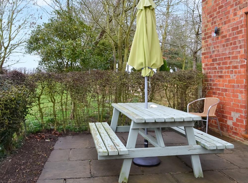 Sitting-out-area at Clover Cottage in Tetney, near Cleethorpes, Lincolnshire