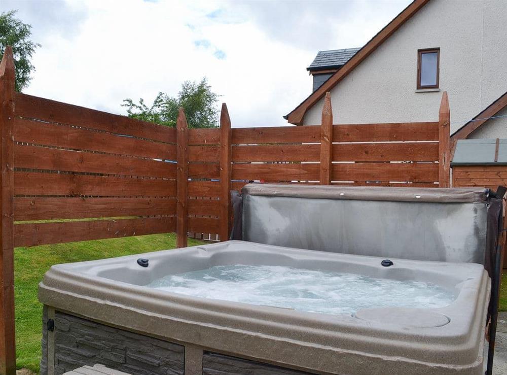 Hot tub at Clunnie Mor in Aviemore, Inverness-Shire