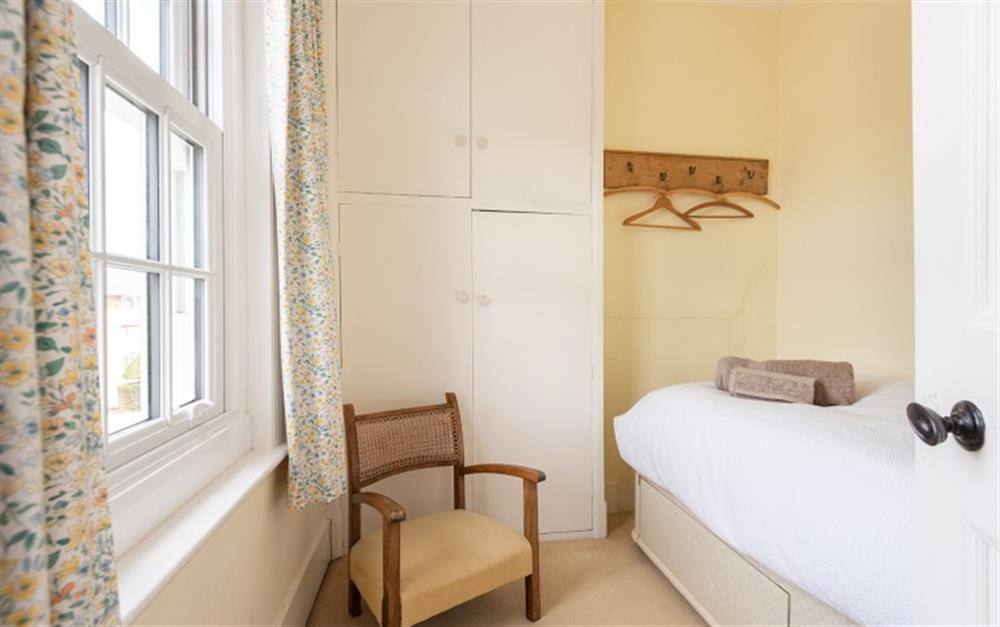 This is a bedroom (photo 4) at Coach End in Lymington